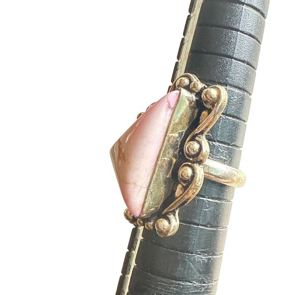 Vintage Sterling Silver Ring With Pink Triangular Stone & Ornate Details Size 6 - Picture 4 of 6